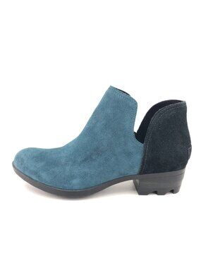 Sorel Lolla II Cut Out Suede Ankle Boots 7.5